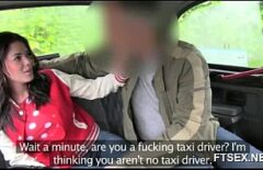 Секс с таксистом, изнасиловавшим брюнетку в машине